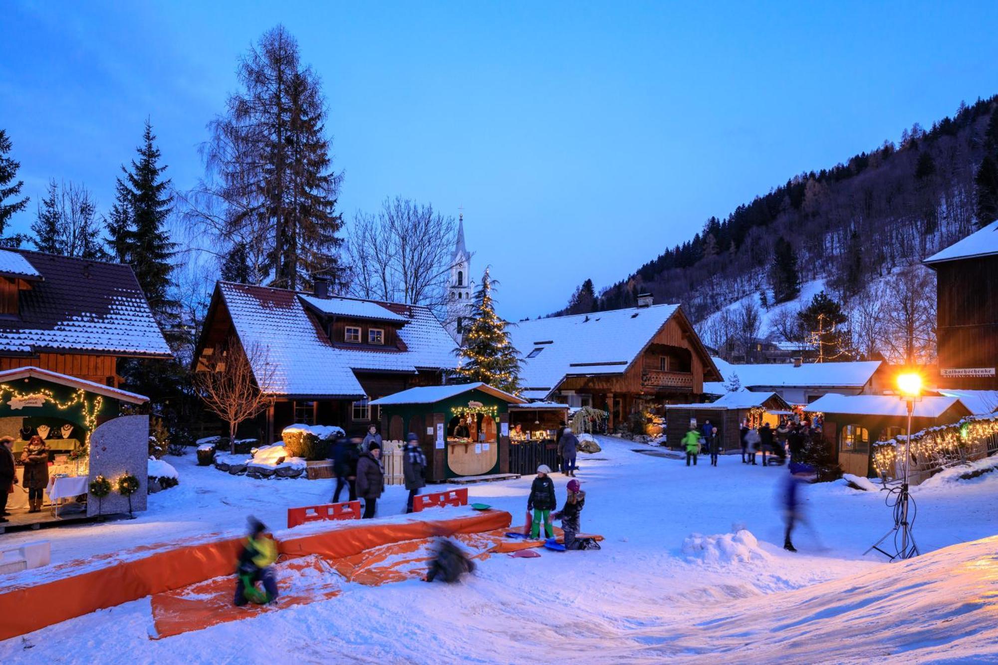 Das Dorf In Der Stadt Schladming Exterior photo